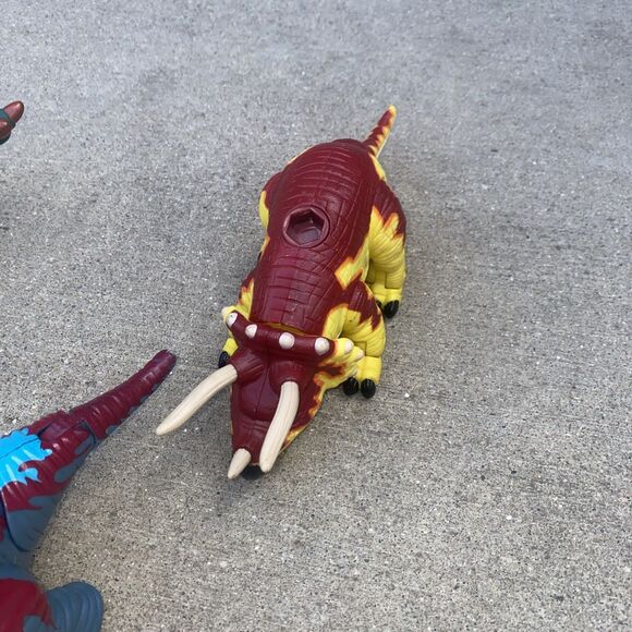 Jurassic world Dinosaur & 4 Imaginext Dinosaur Lot T-Rex Triceratops - Picture 8 of 8